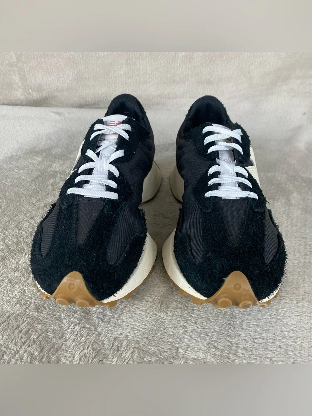 New Balance 327 WS327BL Womens Size 9 Black White Gum Running Shoes